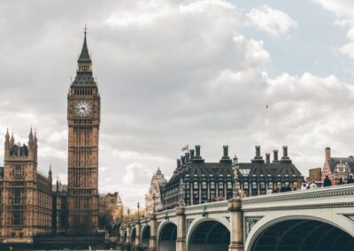 In England, Swiss expatriates who come with their families are looking for quality assurance. A question – also – of culture!