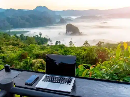 Digital nomades en 2026 : pourquoi votre assurance voyage ne suffit plus. Digital nomades en 2026 : pourquoi votre assurance voyage ne suffit plus.